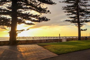 Seafield Tower Glenelg Apartment No 2